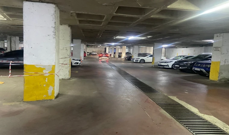 Otoparkın İçi Yıllardır Böyle