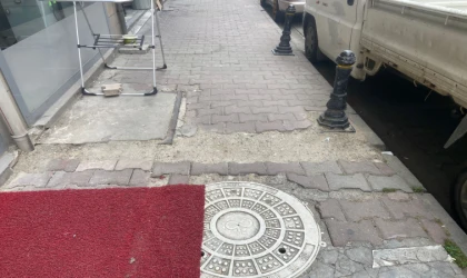 Kaldırımların Bu Hali Tepki Çekiyor