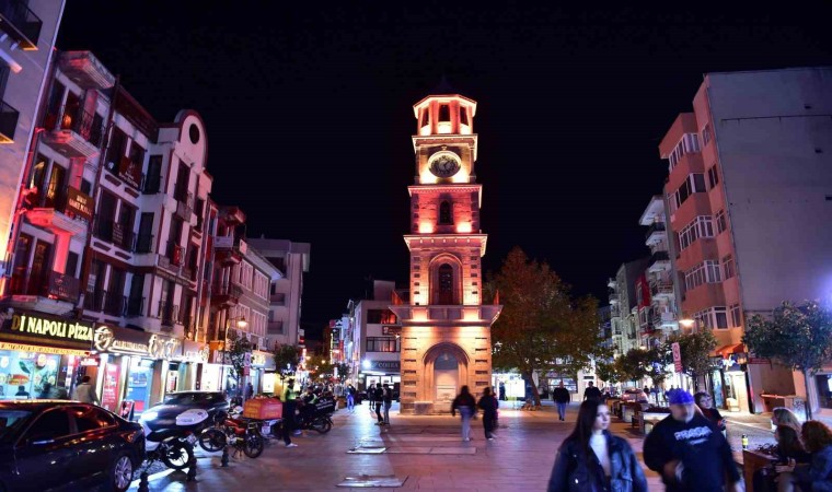 Çanakkale’nin sembolleri farkındalık için turuncu yandı