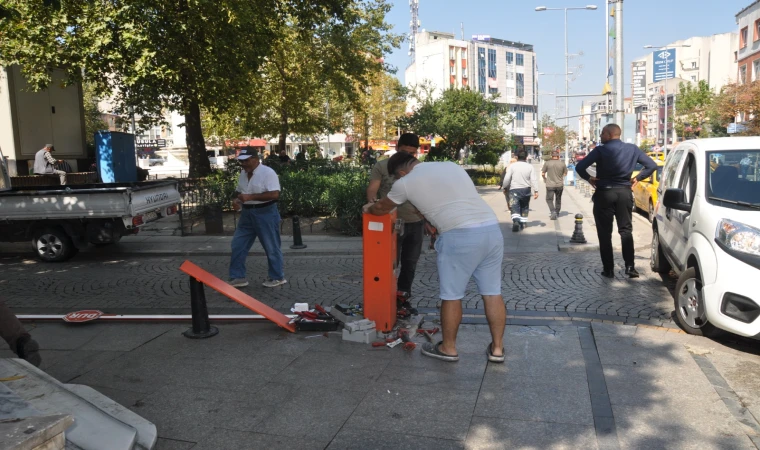 Kırılan Bozulan Bariyerler Tekrar Tamir Edildi
