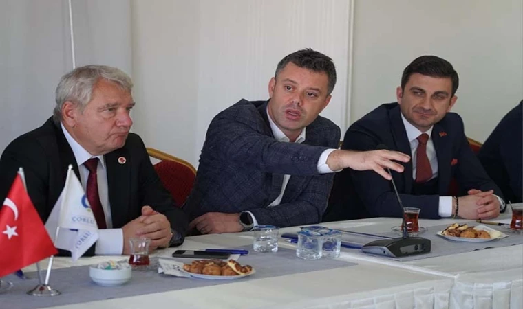 Başkan Sarıkurt Muhtarlarla Buluştu