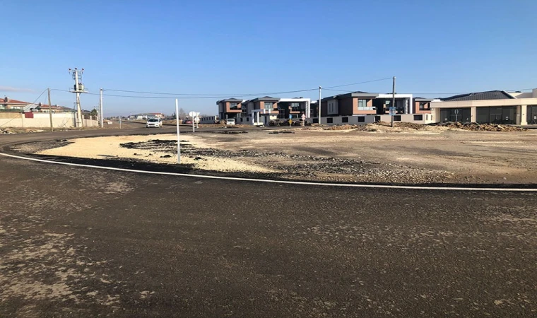 Önerler Mahallesi’ndeki Yollar Yarım Yamalak Yapıldı