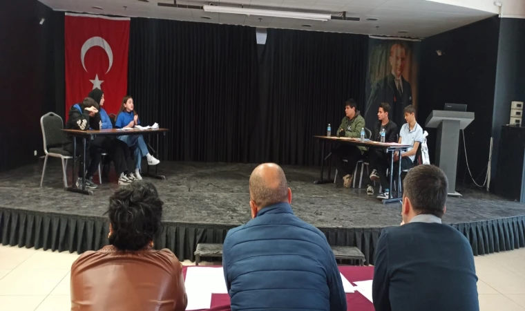 Liseler Arası Münazara Yarışması Elemeleri Başladı
