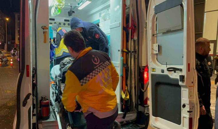 Edirne’de otomobil yaşlı kadına çarpıp kaçtı: 1 yaralı