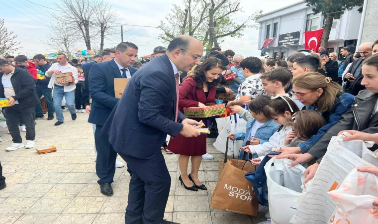 Ergene’de Şeker Dağıtımı Geleneği Devam Ediyor