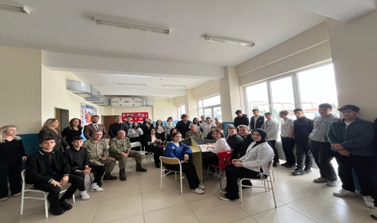 Tümgeneral Alper, Okulda Anma Programına Katıldı