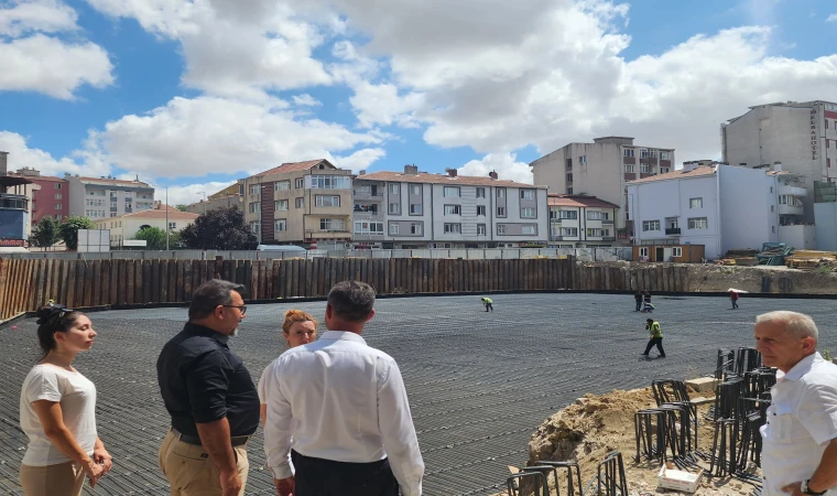 Sarıkurt, Otopark İnşaatını İnceledi
