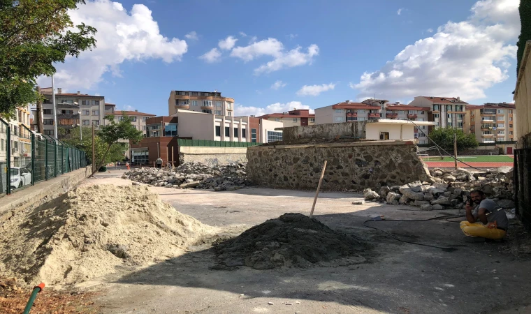 Stadyumun Duvarlar Yeniden Yapılıyor