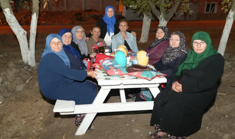 Çay, Kahve Bahane Sohbet Şahane!