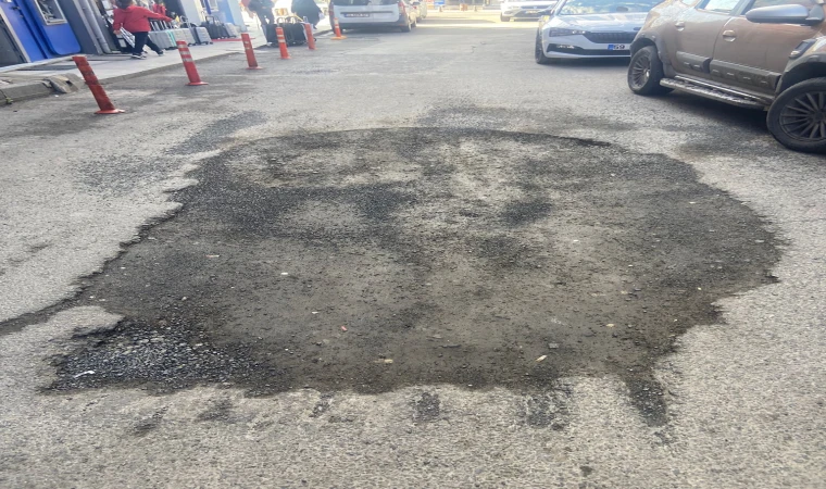 Yol Aylardır Yapılmayı Bekliyor