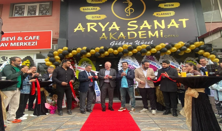 Arya Sanat Akademisi Açıldı