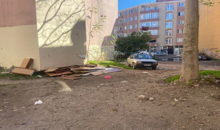 Sokakta Olumsuzluk Saymakla Bitmiyor