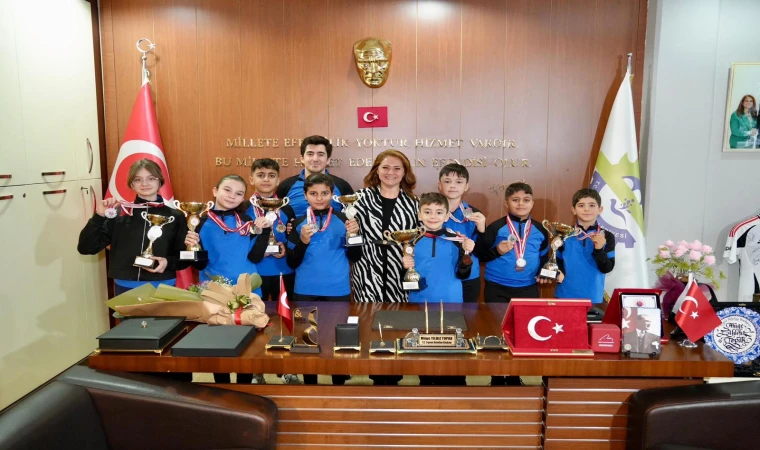 Başarılı Sporculardan Müge Başkan’a Ziyaret!