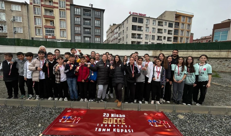 23 Nisan Bocce Turnuvası’nda Kıyasıya Rekabet