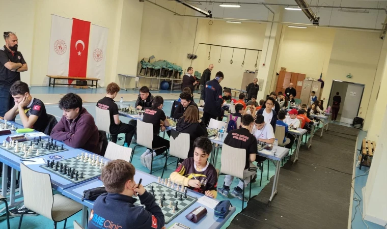 Satranç Turnuvası’nda Heyecan Doruktaydı