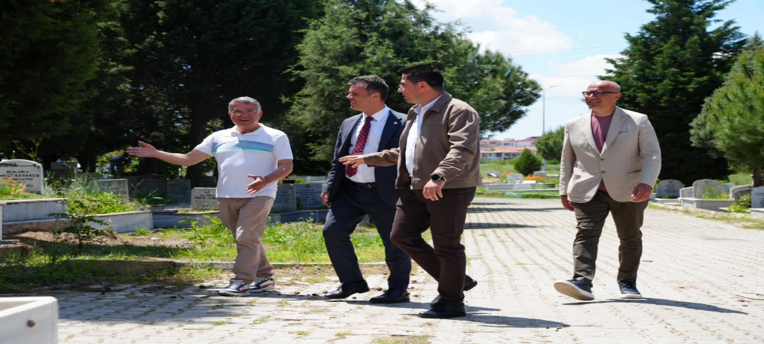 Kurban Bayramı Öncesi Mezarlıklarda Çalışma