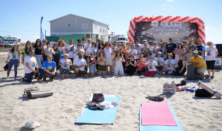 Uluslararası Yoga Günü Yenice Sahili’nde Kutlandı