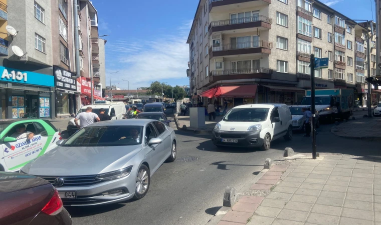 Yanlış Parklanma Trafiği Felç Ediyor