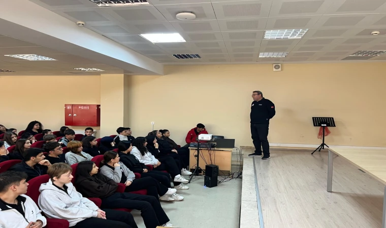 Meslek Lisesinde İş Güvenliği Eğitimi Verildi