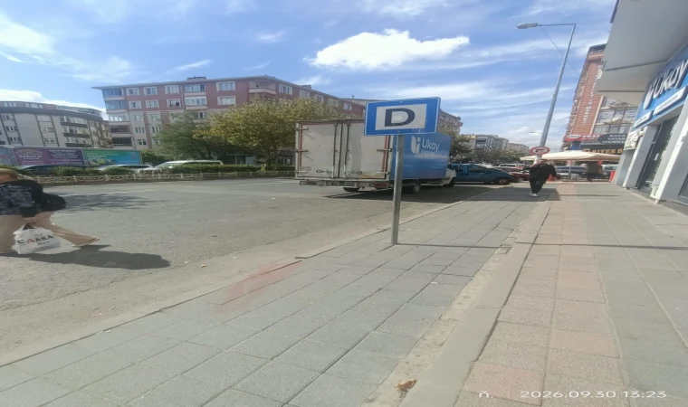 Otobüs Durakları İşgal Altında