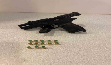 Büyükçekmece’de sokak ortasında havaya ateş eden çocuk yakalandı