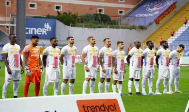 Trendyol Süper Lig: Kasımpaşa: 1 - Kayserispor: 3 (İlk yarı)