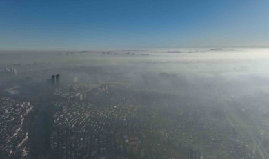 İstanbul’da sis etkili oldu: Kartpostallık manzara havadan görüntülendi
