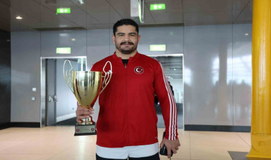 31 yıl sonra Avrupa şampiyonu olan Serbest Güreş Milli Takımı, yurda döndü