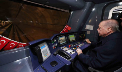 Cumhurbaşkanı Erdoğan İstanbul’da yeni metro hattının test sürüşünü yaptı