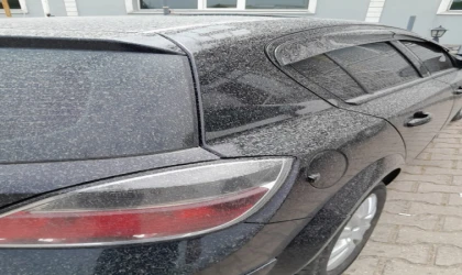 "Çorlu'da Beklenmedik Hava Değişikliği: Araçlar ve Binalar Çamur Altında Kaldı"