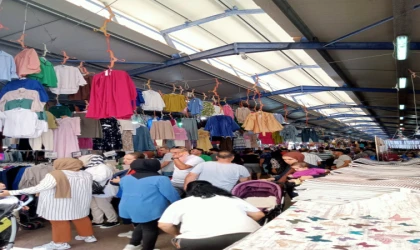 Bayramlık Kıyafetler İçin Pazarda Yoğunluk Oluştu