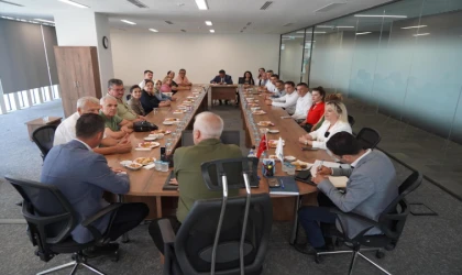 Çorlulu Muhtarlar Büyükşehir'de Ziyaretlerde Bulundu