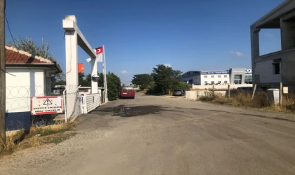 Belediye Kendi Şantiyesinin Önünü Yapmıyor!