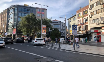 Bazı Sürücüler Uyarı Levhasını Dikkate Almıyor