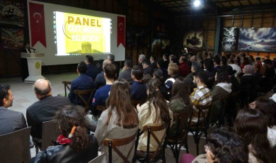 Çanakkale’de ’Afet Müzeye Gelmeden’ konulu panel düzenlendi