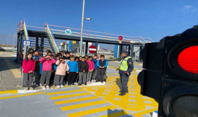Öğrencilere kapsamlı trafik eğitimi verildi