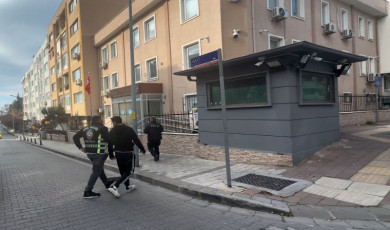 Çanakkale’de Motosikletiyle tehlikeli hareketler yapıp sosyal medya hesabında paylaşan sürücüye 14 bin 69 lira ceza