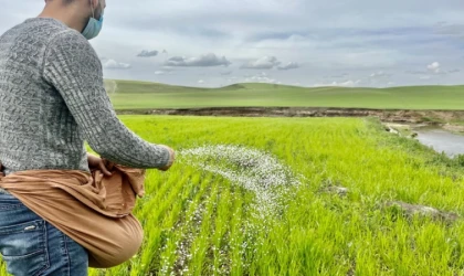 Çiftçiler Bahar Yağmurlarını Hasretle Bekliyor