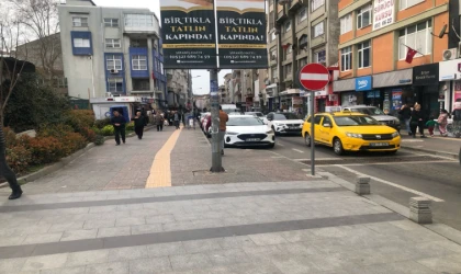 Esnaf Beklediği Bayram Yoğunluğunu Bulamadı
