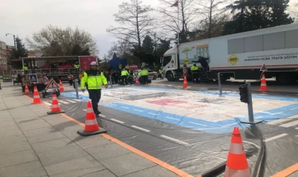 Jandarma Öğrenci ve Sürücülere Trafik Eğitimi Verdi