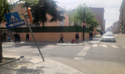 Aynalı Levha, Trafiği Tehlikeye Düşürüyor