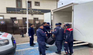 Ayvacık’ta kaçak göçmenleri taşıyan bot battı...5 kişi hayatını kaybetti