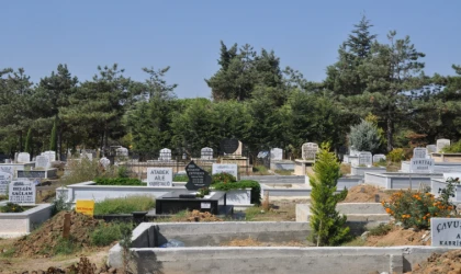 Bayramda Mezarlıklar Ziyaret Edildi