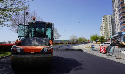 Bülent Ecevit Bulvarı’nda Asfalt Çalışması Yapıldı