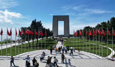 Çanakkale Savaşları’nın yaşandığı Tarihi Gelibolu Yarımadası’nda Ramazan Bayramı yoğunluğu