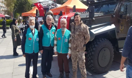 Cansuyu Polis Haftasını Kutladı