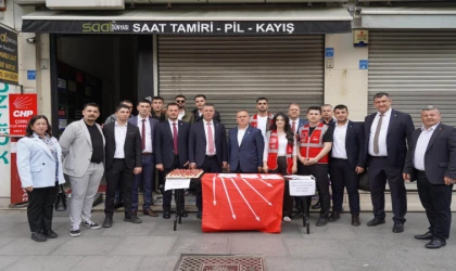 CHP İmza Masası Açtı