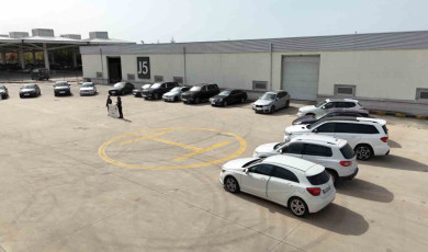 Edirne’de yüz milyonlarca lira değerinde onlarca lüks araca el koyuldu