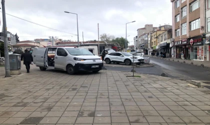 Kaldırımlar Yük Boşaltma Yeri Oldu