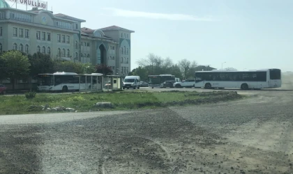 Okul Çıkışına 3 Otobüs Birden